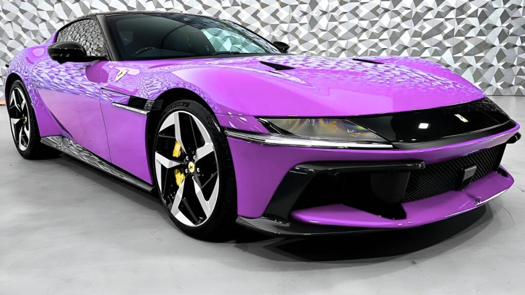 Ferrari 12 Cilindri: Superdeportivo Italiano con Potencia y Rendimiento Extremo